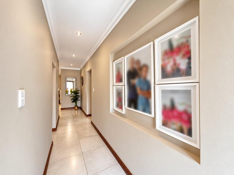 3 Bedroom Property for Sale in Gateway Manor North West